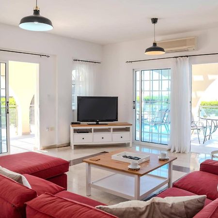 Villa Danae Coral Bay By Villa Plus Pegeia Eksteriør billede